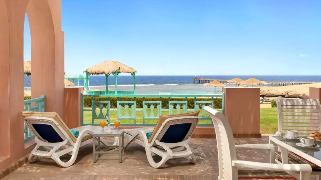 الفندق راديسون بلو - القصير